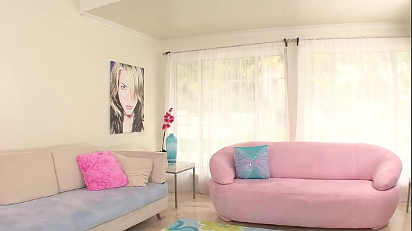 Nonton Jessi Palmer Petite Spinner Fucked By Big Cock Pov Blowjob And Cum Facial thumbnail