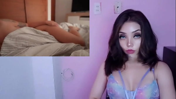 Nonton Masturbandome Con Una Rubia Chichona Recibiendo Un Creampie Cremoso thumbnail