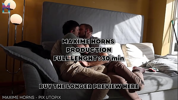 Play MP4 - SEXTAPE OF A SENSUAL AFTERNOON OF PLEASURE WITH A TRANS MAN