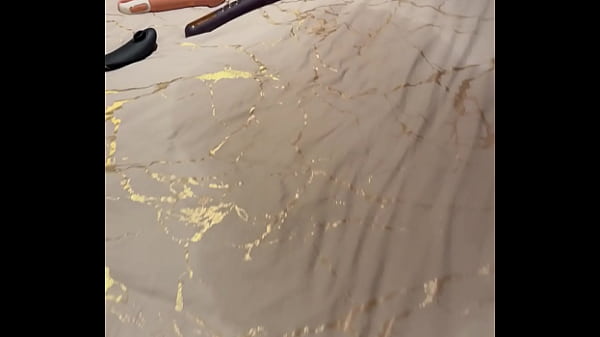 Extrait vid&eacute;o n&bull;50 baise dans la cuisine squirt dans le lit 