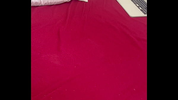 Nonton Viajei E Deixei Minha Namorada Sozinha. Coloquei Uma C&acirc;mera Pra Ver O Que Ela Faz No Quarto.... thumbnail