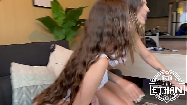 Stepsisters sofia smith and jazmine white pay deliveryman in creative way