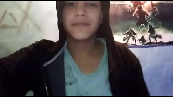 Alejandro sonriendo