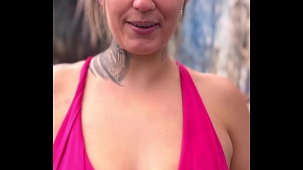 Puta safada me ofereceu um pix de 1000$ ou um boquete misterioso 