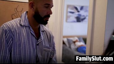 Daisy Has Been So Nice to Her Stepdad and Now She's Sucking His Cock - Familyslut 