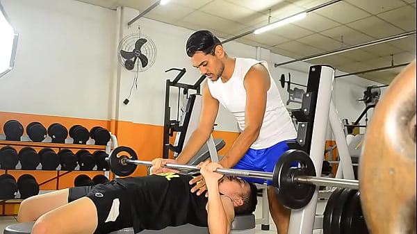 Aluno Apaixonado Pelo Professor Da Academia Ofereceu O Cuzinho E Ganhou O Melhor Sexo Da Sua Vida. Malhando O Cu No Sexo Gay Dentro Da Academia. thumbnail