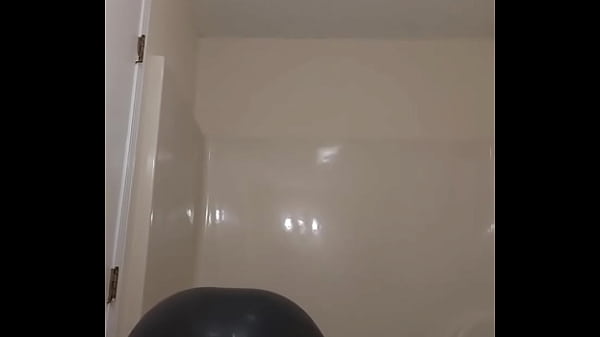 Lovesense in while i put on makeup 