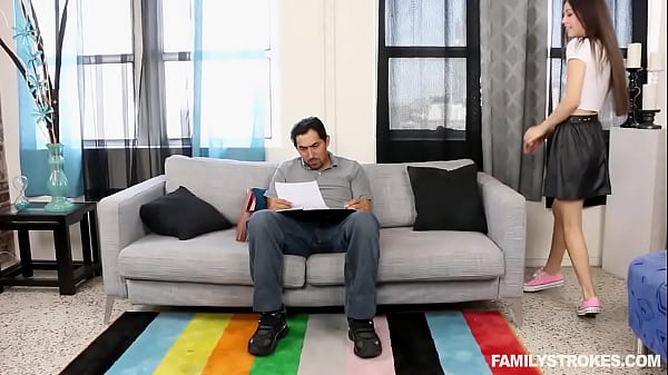 Thin Lucy_Doll Giving Blowjob and Fucked