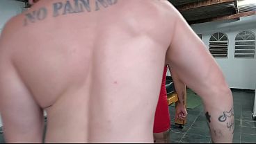 Nonton Jogando Bilhar Os Safados Dos Carmonas, Querem Comer Eu E Minha Meia-irma thumbnail