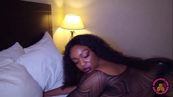 Thick Majic city hoe I fucked in her ass back at my crib 