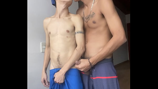 Play MP4 - SEXO EN EL SAUNA GAY