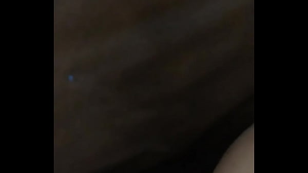 Branquinho de olhos azuis Cuzinho Virgem 