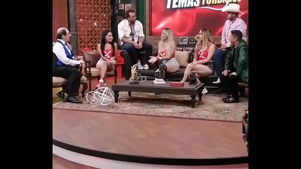 Gira de medios junto a barbaramontxxx y renatamendozax pra mundoxoficialluego ya le hismea os que d&iacute;a nos ven al aire 