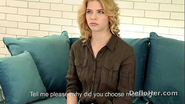 Charming teen Sonya_Chiksa has her first_orgasm