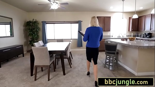 Nonton This Real Estate Agent Earns Her Commission By Taking On A Big Black Cock thumbnail