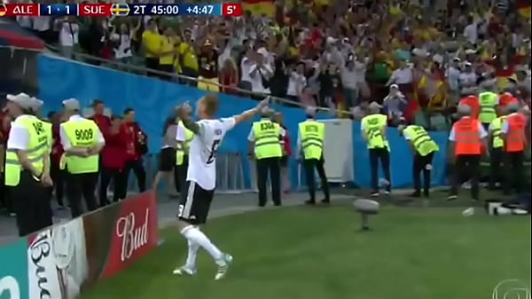 Play MP4 - gol do kroos contra a su&eacute;cia aos 44' do segundo tempo