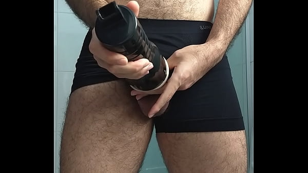 Play MP4 - Punhetando de Cueca e Pau Pulsando