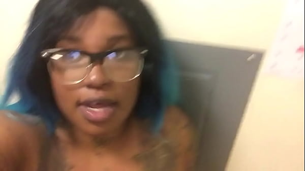 Play MP4 - Hazelnutxxx Says She Loves You