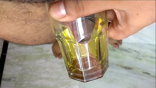Play MP4 - Desi Transeual Peeing in Glass Indian Shemale