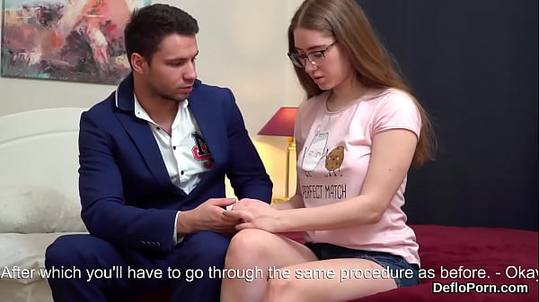 Elegant girl_opens upnarrow_cunt andgets deflorated