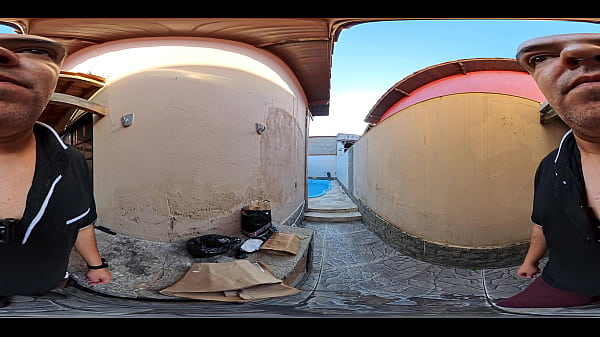 Nonton Reporter Strips Naked Live On Air After Being Caught During Her Report. thumbnail