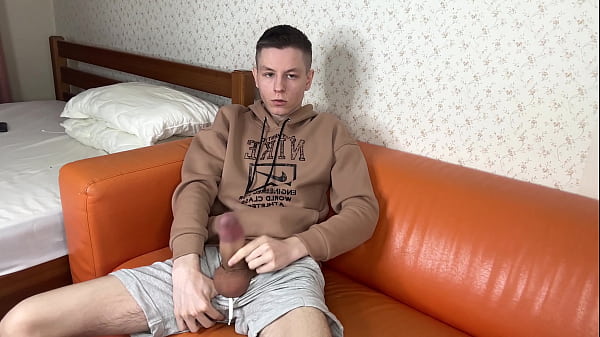 Play MP4 - 18yo Twink Edges Massive Cum Cannon