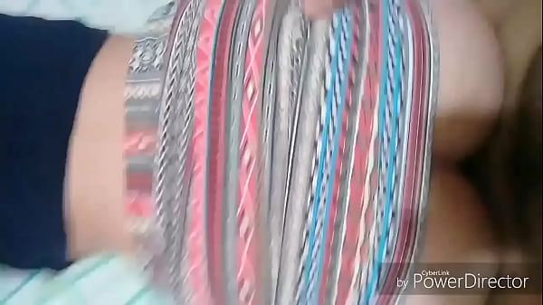 Play MP4 - Le exita que me la coja con su falda puesta