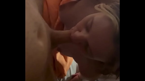 Nonton Nice Blowjob thumbnail