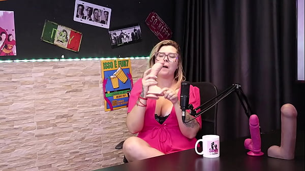 O Dom Dela &eacute; Fazer Sexo Oral, Ent&atilde;o Ela Demonstrou Seu Boquete - Vanessa Cerejinha (red/sheer) thumbnail