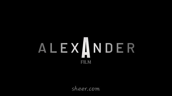 Nonton Amici In Vacanza | Mi Faccio Filmare Dalla Mia Amica Mentre Giro Un Video Che Mi Sego - Cazzo Duro Schiumoso E Pisciata In Pubblico thumbnail