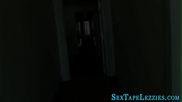 Nonton Real Blonde Lesbian Licks thumbnail