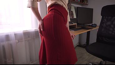 Amateur Milf In Tight Side Slit Skirt Teasing Visible Panty Line thumbnail