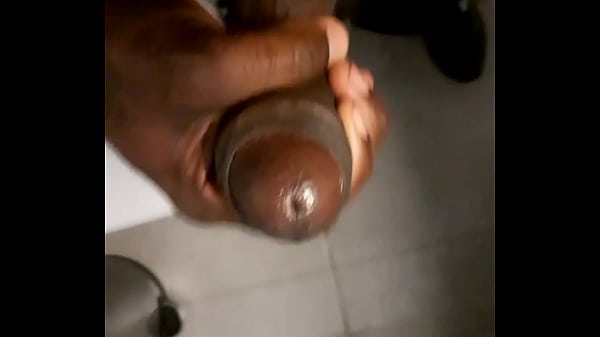 Leitada  no banheirao 