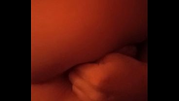 Toc&aacute_ndome con la colita reci&eacute_n cogida