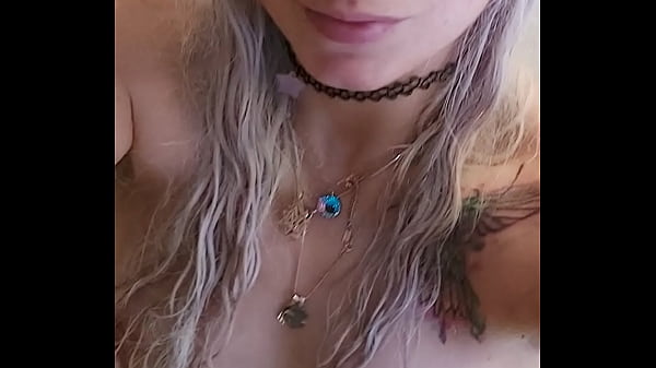 Come and masturbate with me cause i love it and it making me feels good 