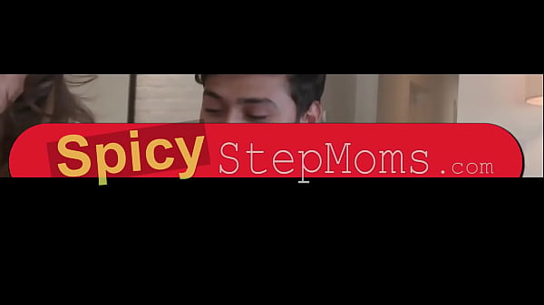 Nonton Nasty Milf Teaching The Secrets Of Fucking thumbnail