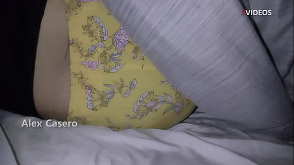 Play MP4 - MI HERMANASTRA EN MI CAMA SE LO COBRO FOLLANDOLE EL CULO GRANDE QUE TIENE