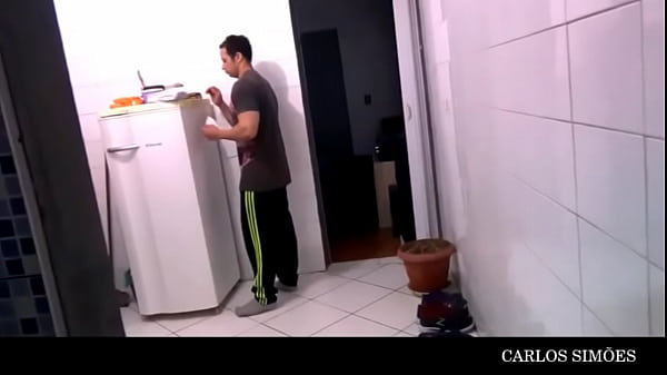 Nonton Delicious Brunette Hottie With A Big Ass Sitting On A Well-endowed Man. thumbnail