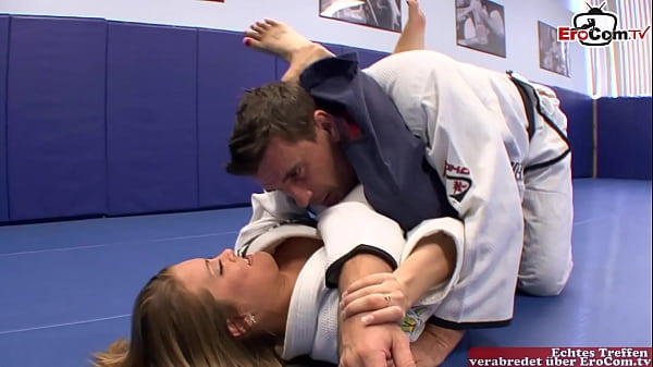 Play MP4 - Brunette Girl with perfect tits want a facial