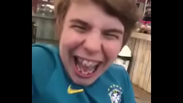 PATRICK MIRANDA BARBONHA BOTANDO O PIRU PRA FORA