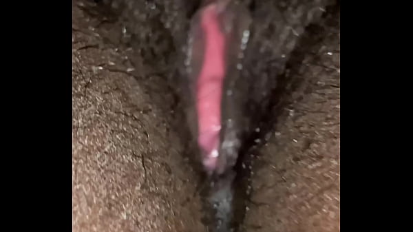 Nonton Who Wants To Lick My Pussy Next thumbnail