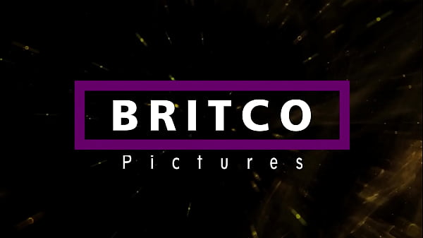 Nonton Big Titted Hottie Brittany Andrews Pokes Her Butt And Twat! thumbnail