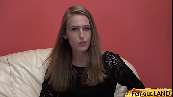 Play MP4 - Amateur blonde trap shows off his bumhole