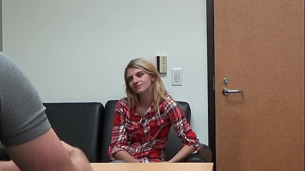 Play MP4 - Carrie B Casting POV 2