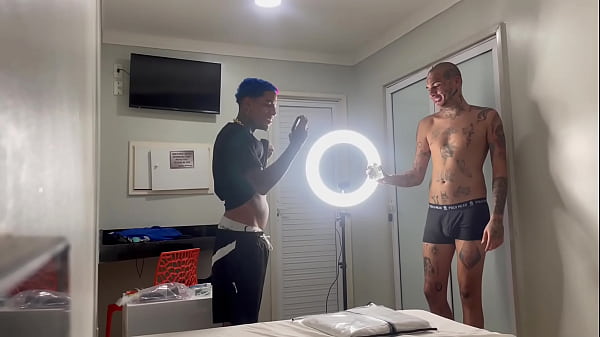 Bastidores Quentes: O Making Of Que Voc&ecirc; N&atilde;o Devia Ver thumbnail