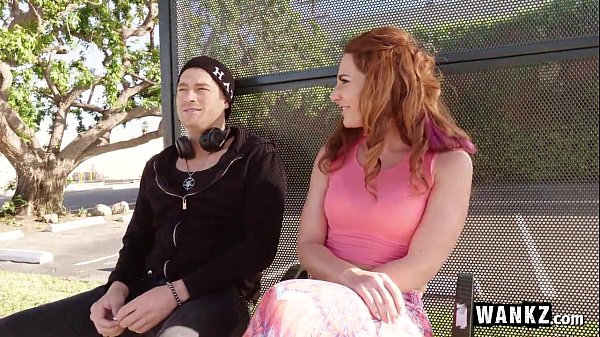 Play MP4 - Big Booty Babe Gets Fucked Out In The Street&excl;