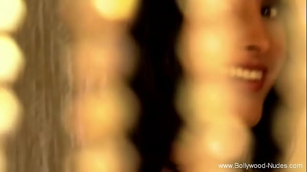 She WantsTo Be Naked Tonight AndShows Her Sexy_Body