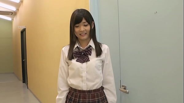 先輩、後輩、同級生の絶対領域チラ見え誘惑に耐えきれず勃起！制服の乱れも気にせずに無我夢中でイキまくる！【パート3】 thumbnail