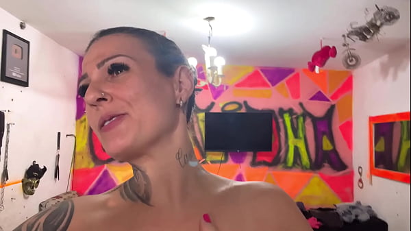 Play MP4 - Fiquei pelada pro entregador de aplicativo e chamei ele pra dentro da minha casa &period;Ele n&atilde;o resistiu e me fudeu todinha hardcore Bunda enorme Peitos perfeitos pequenina chupando boquete Hist&oacute;ria porno