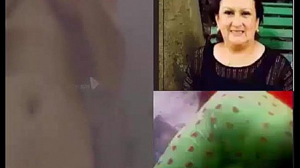 Espiando a mi tia vieja pero buena 